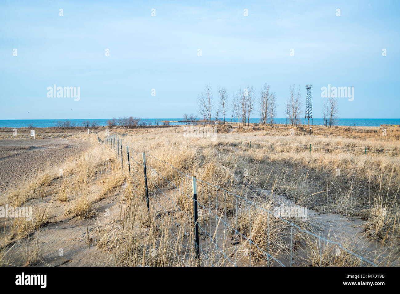 Prärielandschaft bei Montrose Hafen mit Blick auf den Lake Michigan Stockfoto