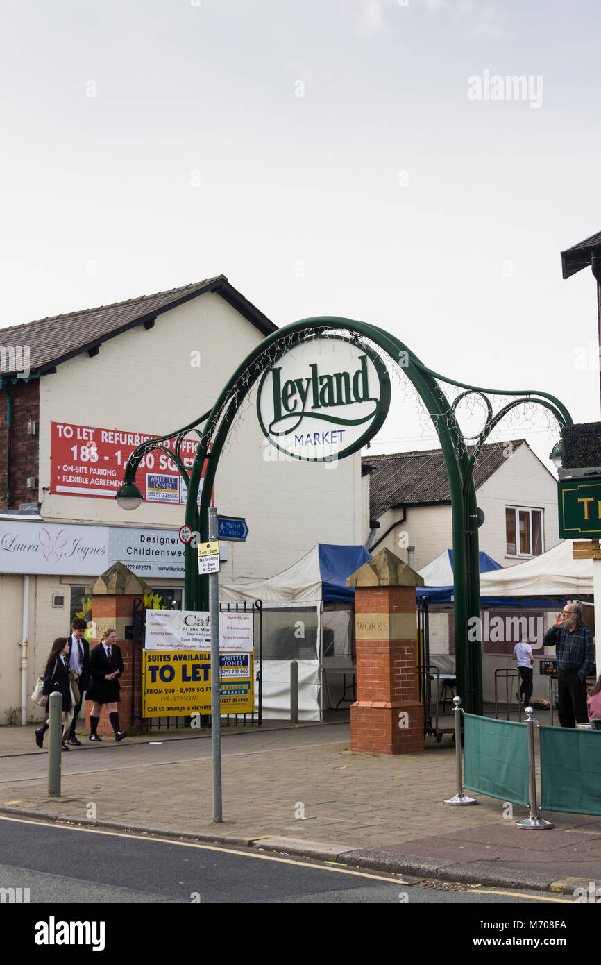 Eingang zum Leyland Markt auf Hough Lane, Leyland, Lancashire. Stockfoto