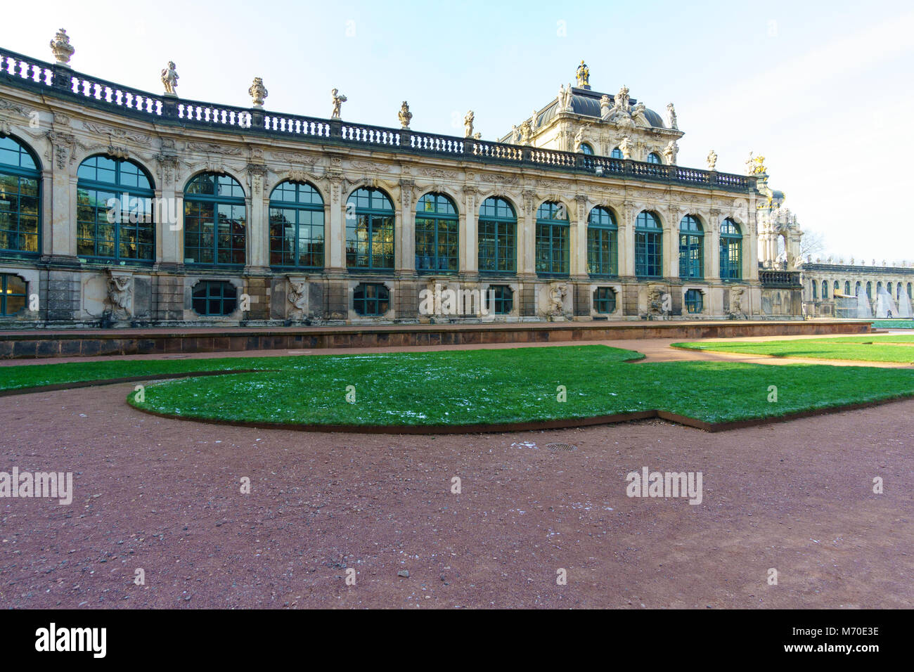 Zwinger Dresden innen blauer Himmel Stockfoto