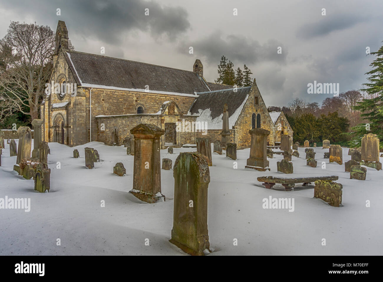 Abercorn Kirche im Schnee Stockfoto