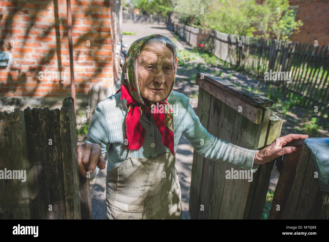 Ukraine, Tschernobyl Sperrzone: Menschen, die wieder in die Sperrzone nach der Reaktorkatastrophe von Tschernobyl Evakuierung kam. Foto: Alessandro Bosio Stockfoto