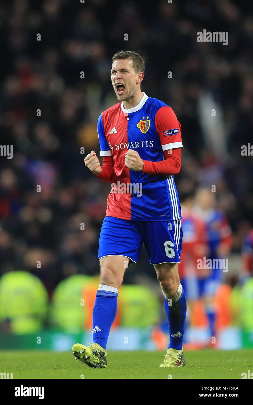 Manchester, Großbritannien. 7. März 2018, Champions League Runde 16 Leg 2, Manchester City gegen den FC Basel; Fabian Frei #6 von Basel das zweite Tor feiert Stockfoto