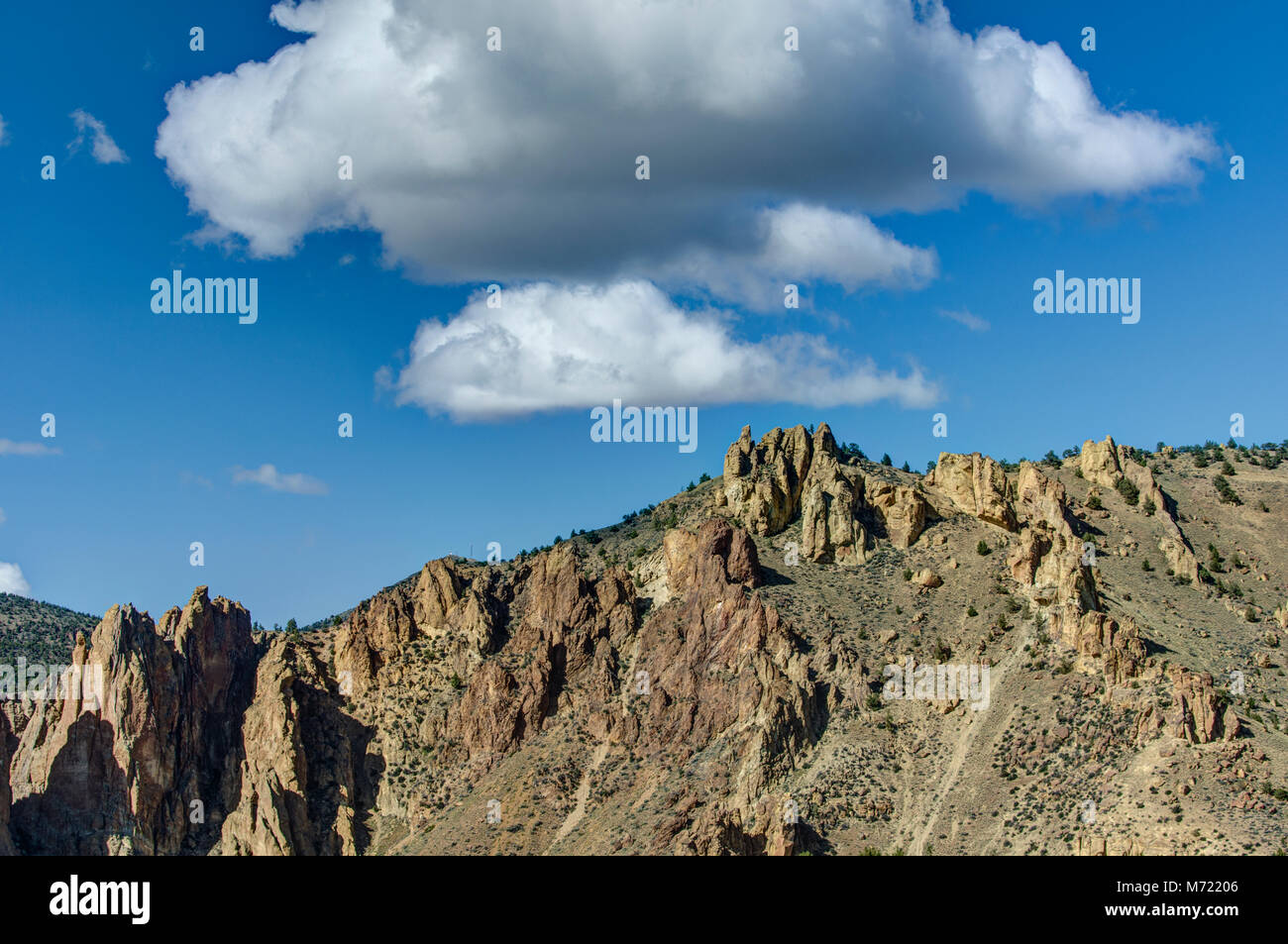 Smith Rock in Terrebonne Oregon ist ein Weltklasse Klettergebiet Stockfoto