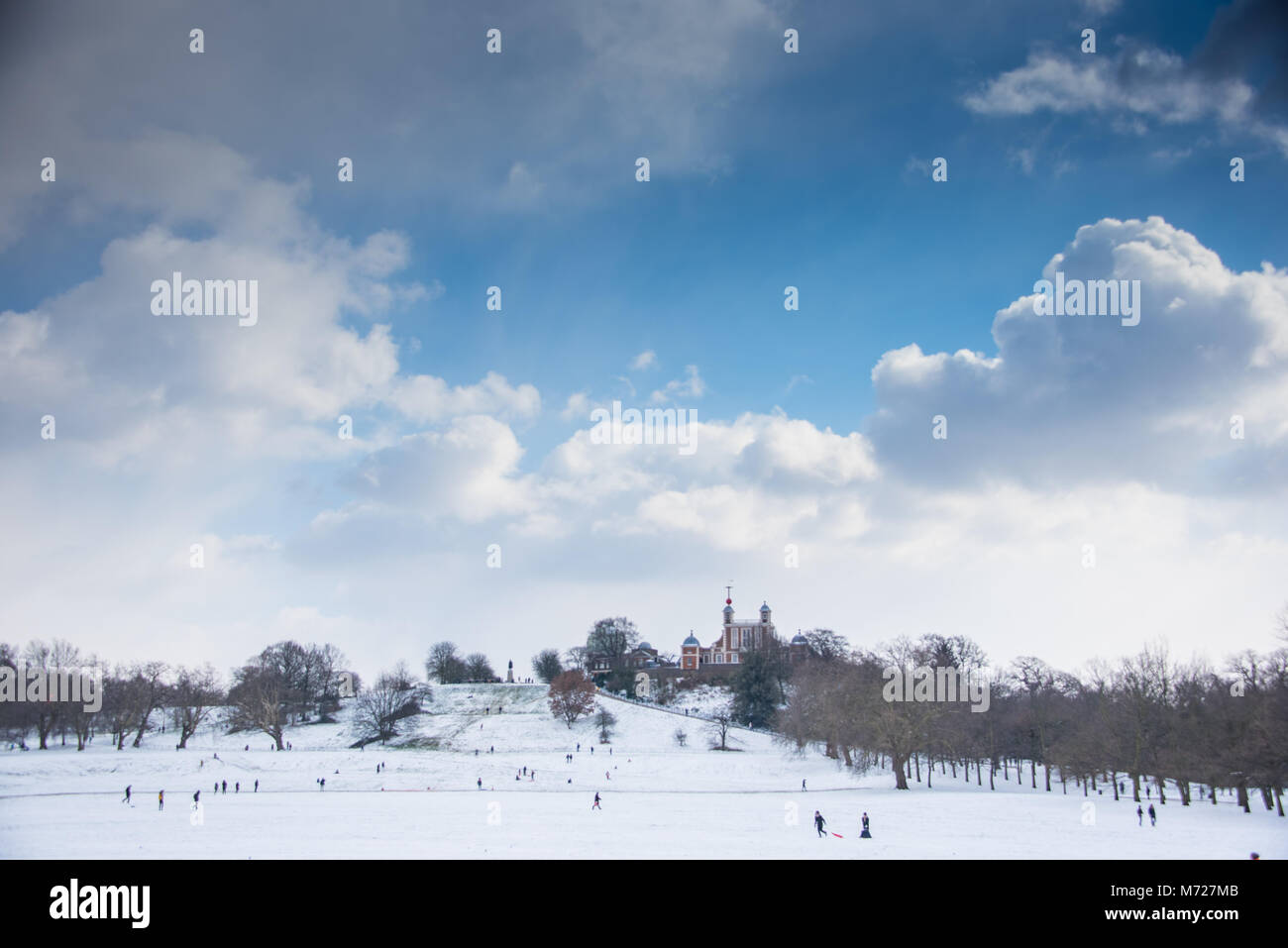 Das Royal Observatory in Greenwich London an einem verschneiten Tag Stockfoto