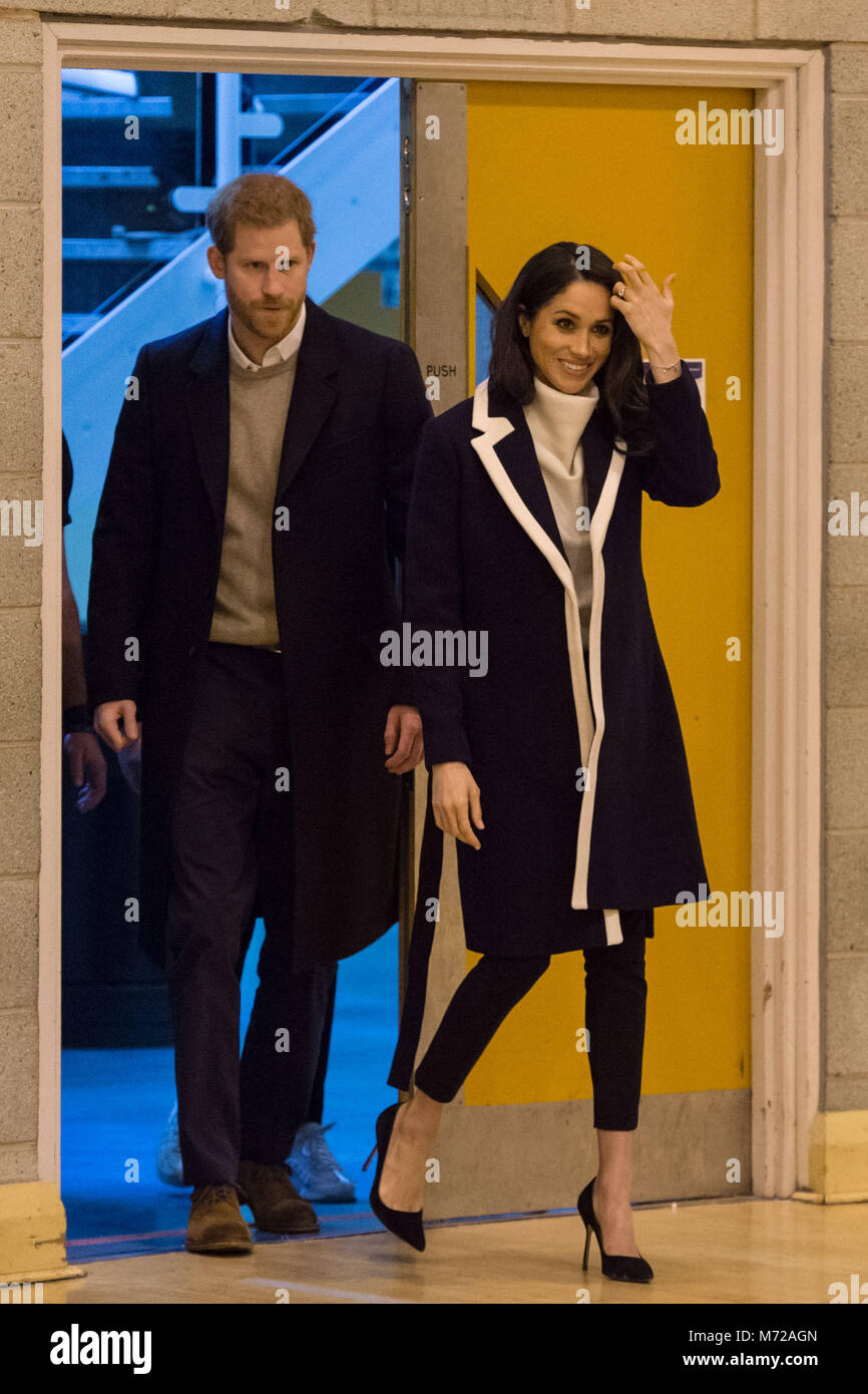 Prinz Harry und Meghan Markle melden Sie Birmingham's Coach Core Auszubildende an Nechells Wellbeing Center, wie Sie an einem Training Masterclass, während die neuesten Bein in die regionale Touren das Paar im Vorfeld Unternehmen sind - bis zu deren Mai Hochzeit. Stockfoto