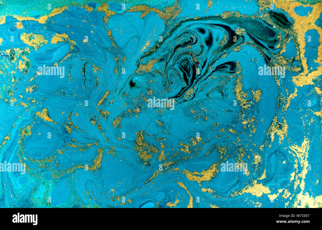 Marmor abstrakte Acryl Hintergrund. Natur blau Marmorierung artwork Textur. Golden Glitter. Stockfoto