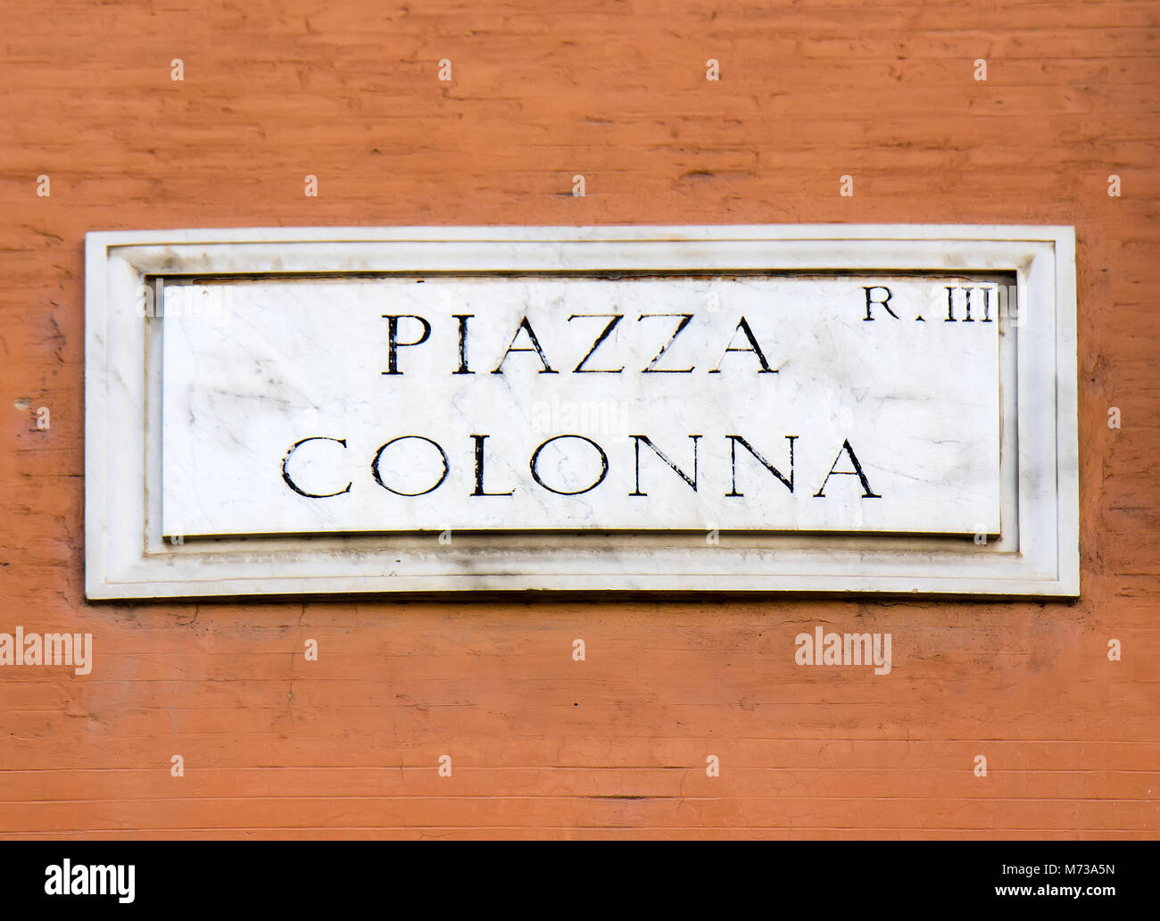 Piazza Colonna Straßenschild in Rom, Italien Stockfoto