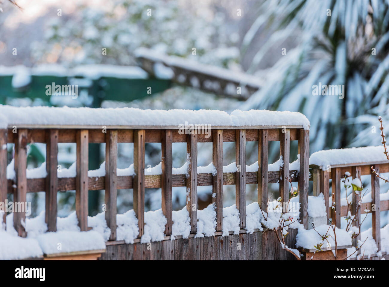 Ungewöhnlich schweren Schnee in der southe Osten Englands, städtischen Essex mit mehreren centimeteres. Stockfoto