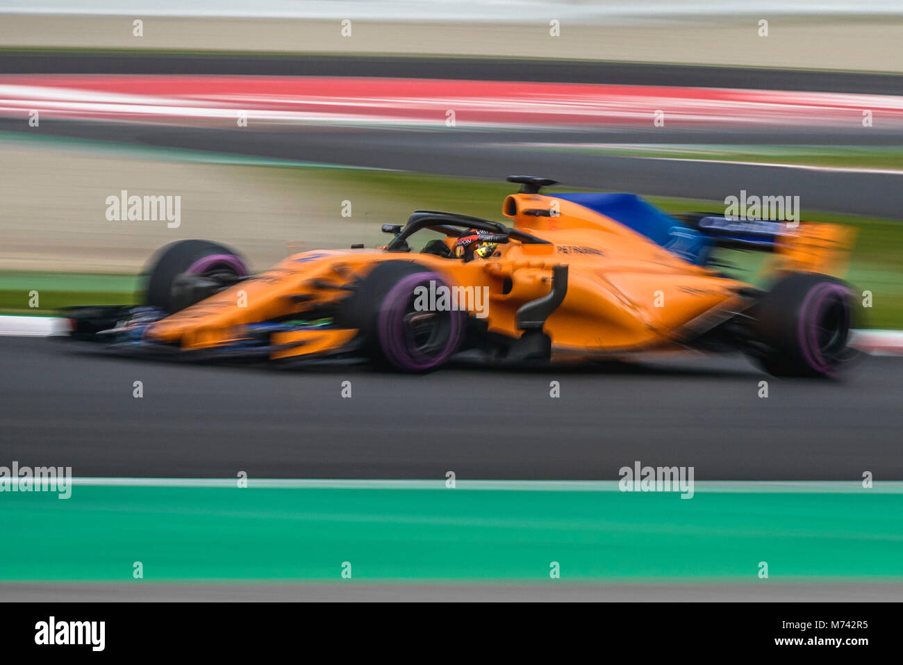 Barcelona, Spanien. 8. März, 2018: STOFFEL VANDOORNE (BEL) Laufwerke in seinem McLaren MCL 33 bei Tag 7 der Formel-1-Prüfung am Circuit de Catalunya Credit: Matthias Oesterle/Alamy leben Nachrichten Stockfoto