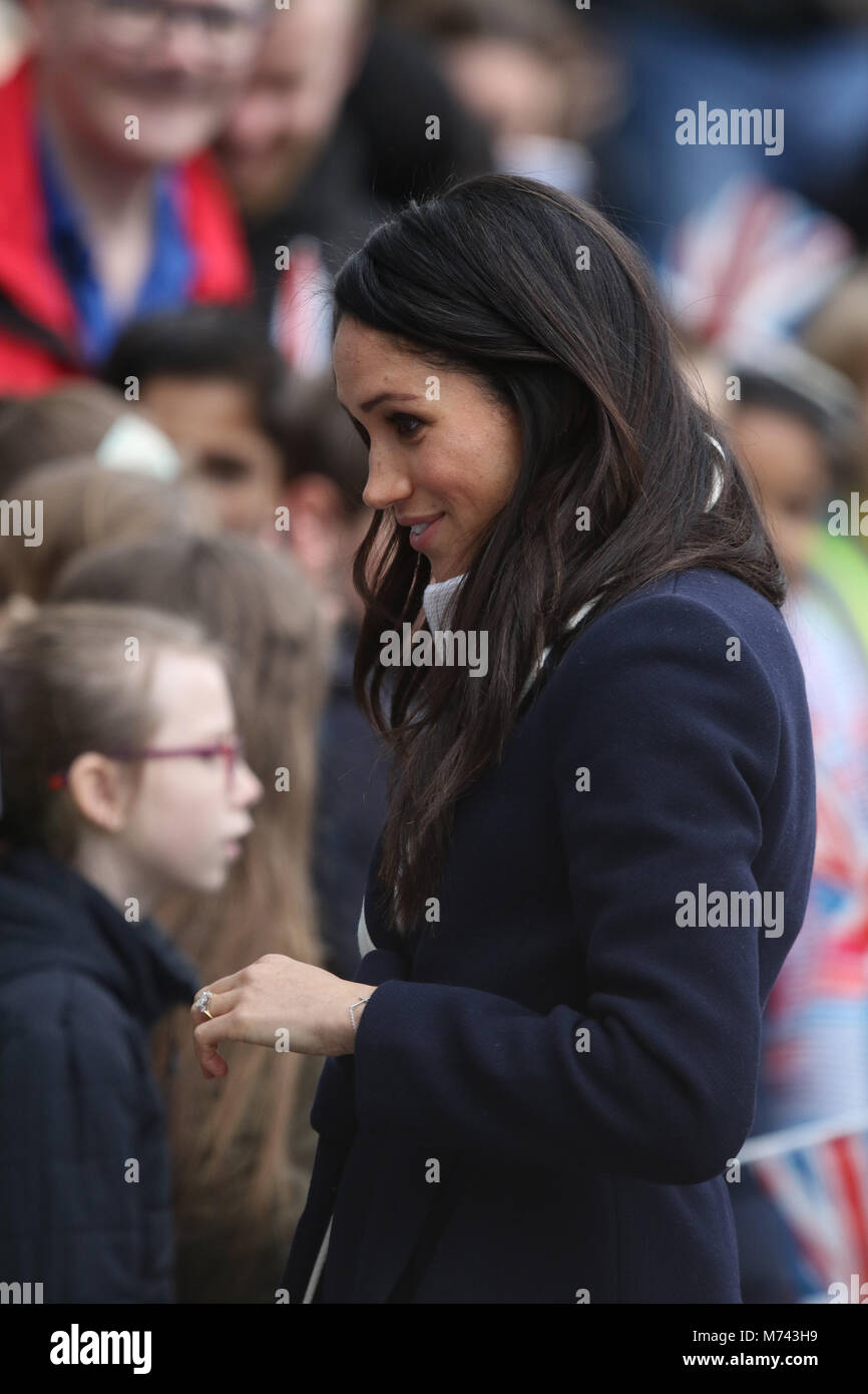 Birmingham, Großbritannien. 8. März, 2018. Seine königliche Hoheit Prinz Harry (Wales) und Meghan Markle, auf einem Rundgang am Internationalen Frauentag in Birmingham im Millennium Point, Birmingham, am 8. März 2018. Credit: Paul Marriott/Alamy leben Nachrichten Stockfoto