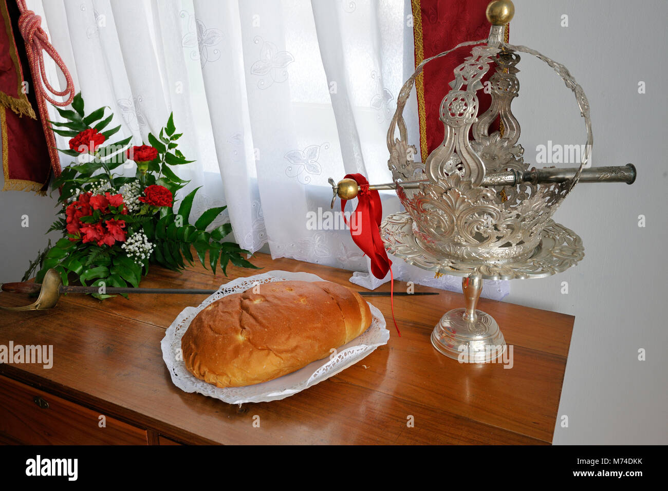 Silberne Krone. Heiliger Geist (Espirito Santo) Festlichkeiten an Silveira. Pico, Azoren, Portugal Stockfoto