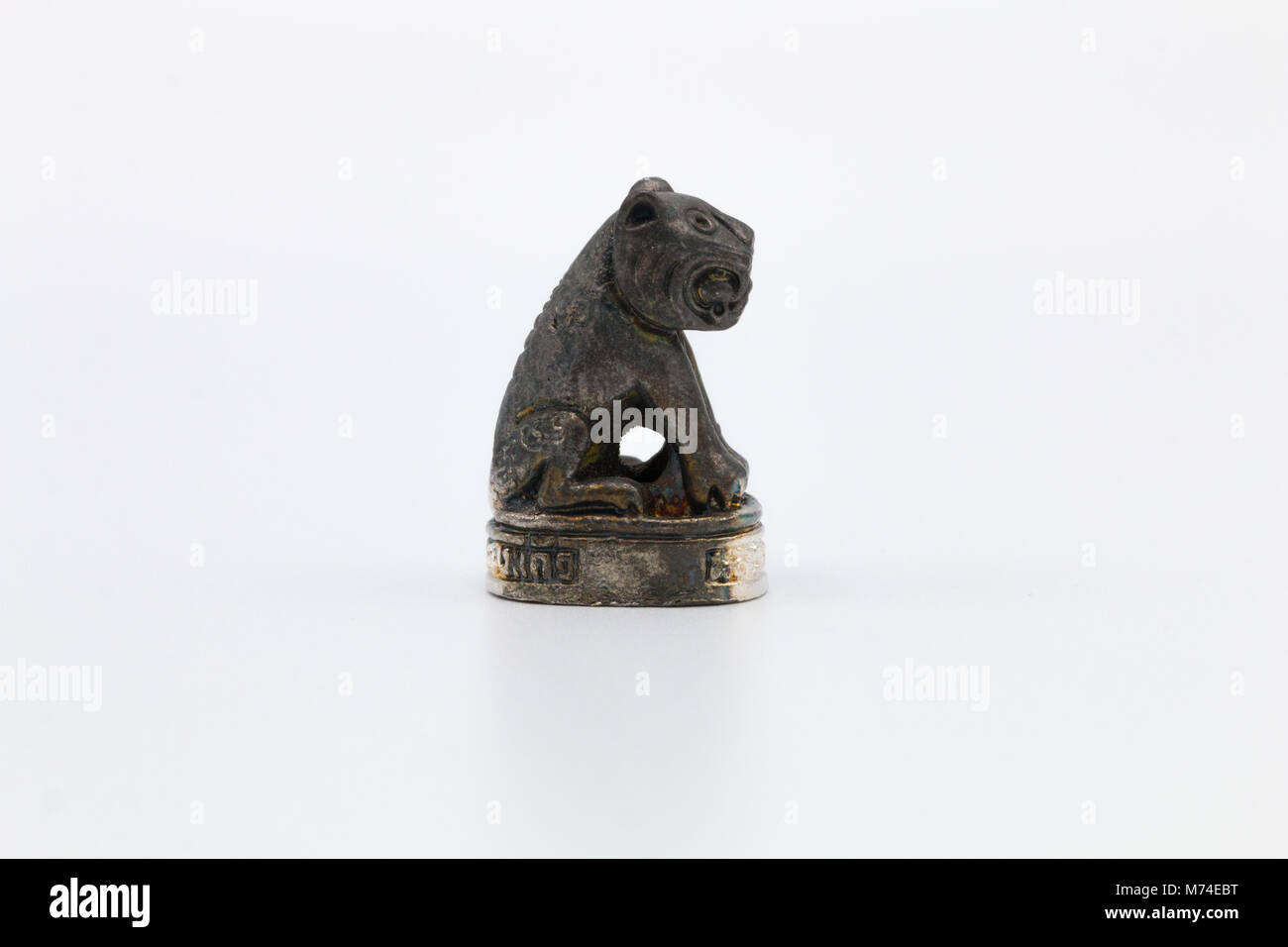 Bild von Buddha, auf weißem Hintergrund, Buddha Statue Buddha Bild verwendet als Amulette des Buddhismus Religion. Stockfoto