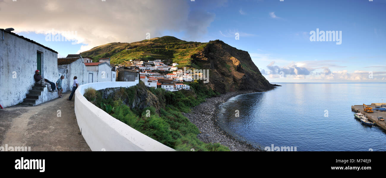 Vila Nova do corvo in der Dämmerung. Corvo Island. Azoren, Portugal Stockfoto