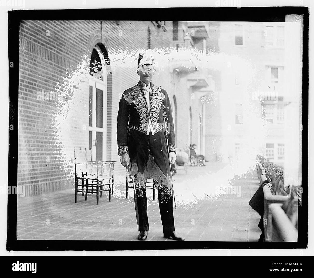Eine Fotografie des Botschafters Raoul Wallenberg vom 6. April 1921, die seine Rolle als prominenter Diplomat während des frühen 20. Jahrhunderts einnimmt. Stockfoto