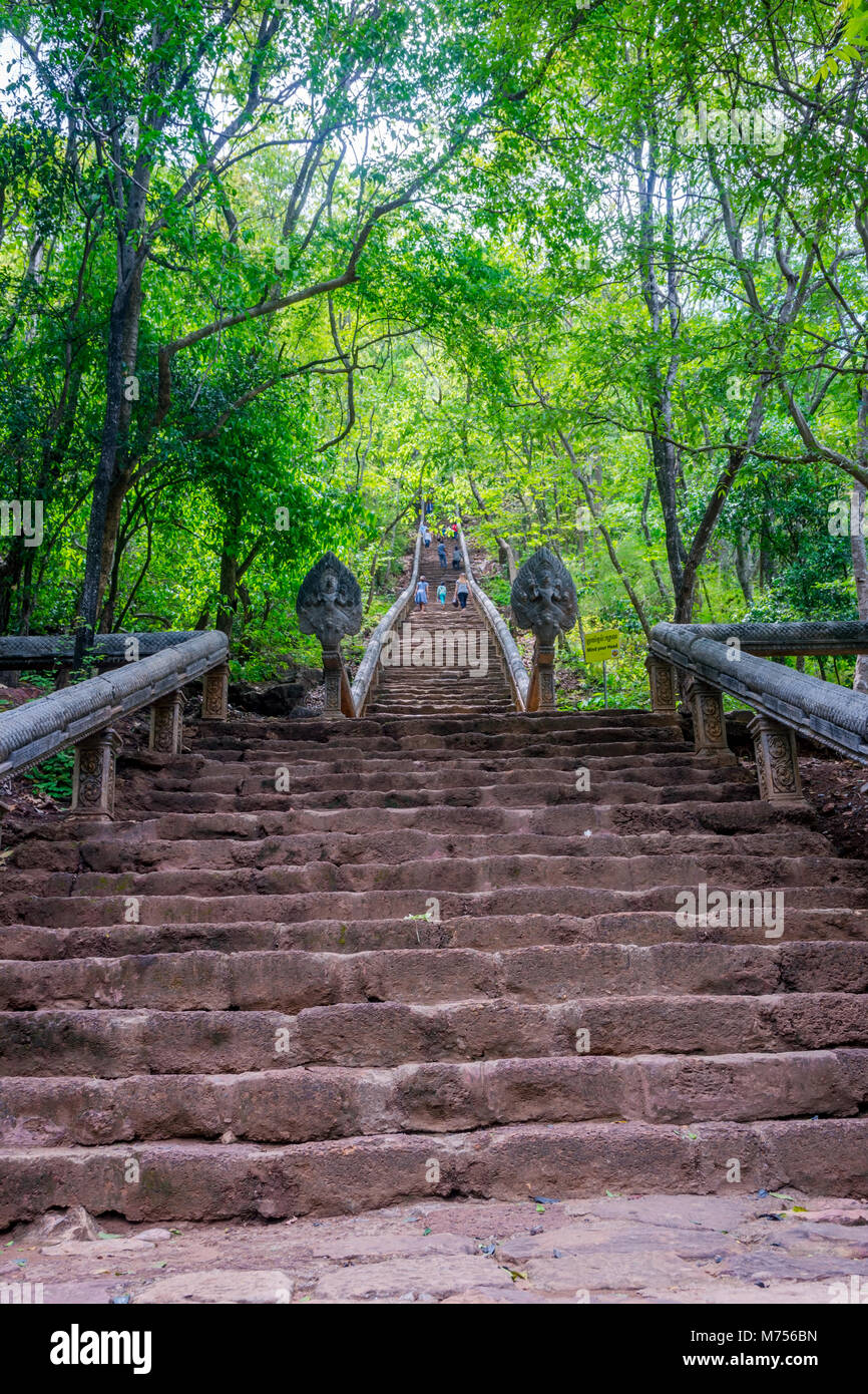 Treppe zum Wat Banan Tempel, in Battambang, Kambodscha Stockfoto