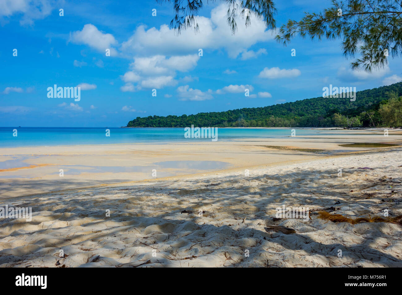 Erstaunlich und kristallklarem Wasser von Koh Rong Sanloem Insel, Kambodscha Stockfoto