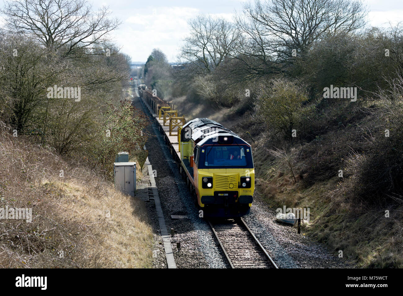 Ein Colas Class 70 Diesel Lokomotive zieht ein Engineering Zug am Alten Milverton, Warwickshire, England, Großbritannien Stockfoto