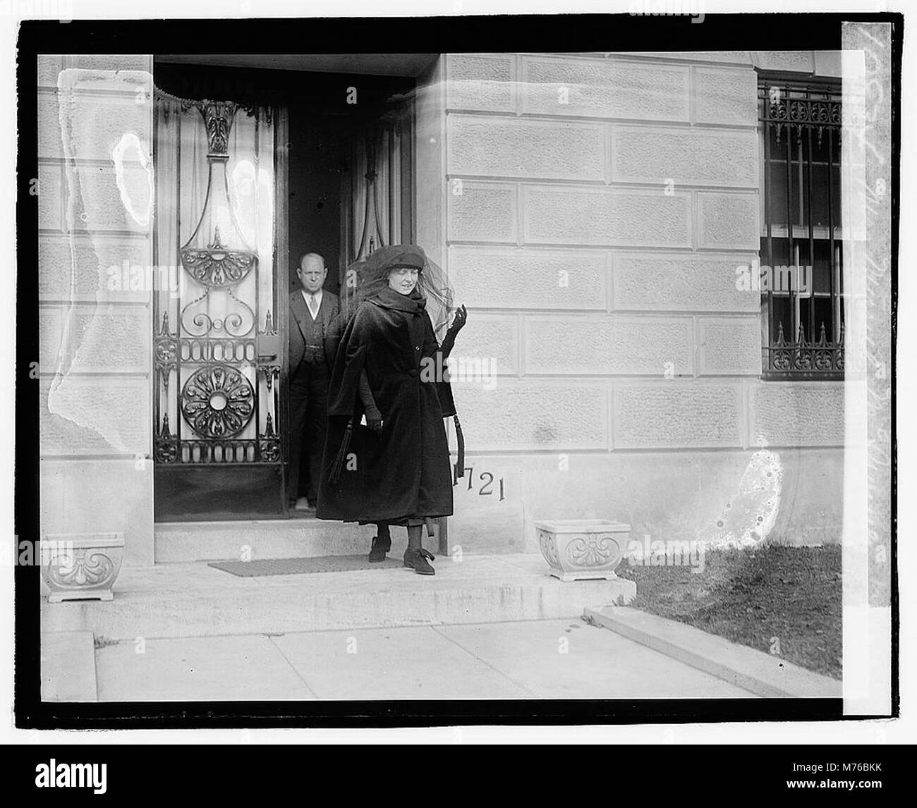 Muriel McSwiney, eine prominente Persönlichkeit im frühen 20. Jahrhundert, war die Ehefrau des irischen Nationalisten und politischen Gefangenen Terence McSwiney. Dieses Foto stammt vom 8. Dezember 1920, während einer entscheidenden Zeit im irischen Unabhängigkeitskampf. Stockfoto