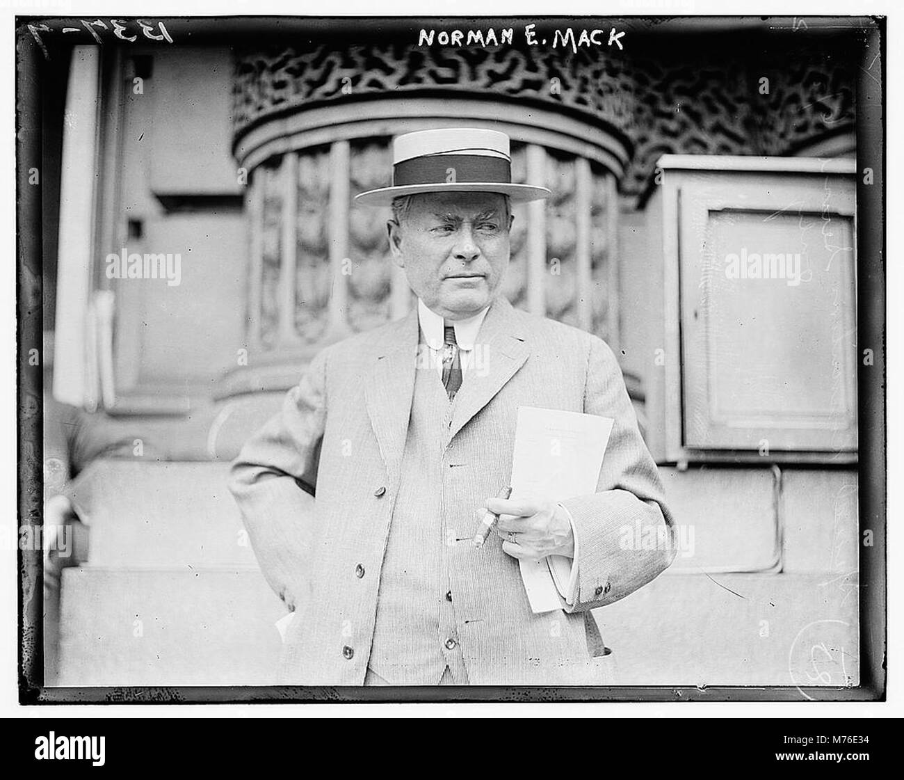 Norman E. Mack war ein einflussreicher amerikanischer Journalist und Verleger, der für seine Rolle bei der Entwicklung der Zeitungsindustrie und seine Führungsrolle in Buffalo, New York, bekannt war. Stockfoto