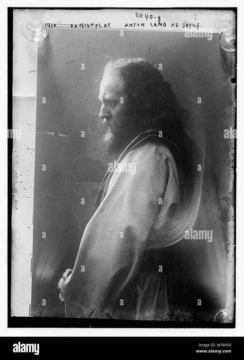 Anton lang als Jesus in einer Darstellung des Passionsspiels, einer ikonischen Darbietung des Lebens und der Kreuzigung Christi. Das Bild fängt Langs Rolle in dieser berühmten deutschen Theatertradition ein. Stockfoto