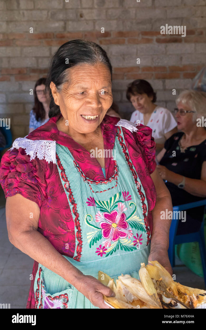 San Miguel del Valle, Oaxaca, Mexiko - Mexikanische Frauen erhalten ag Darlehen der gemeinnützigen En über Ihre kleine Unternehmen zu unterstützen. Isabel Sa Stockfoto