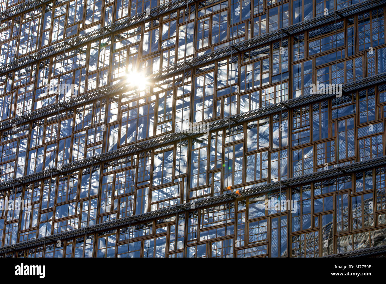 Glas und Holz faade, das europäische Gebäude, Tagungsort des Europäischen Rates, Brüssel, Belgien, Stockfoto