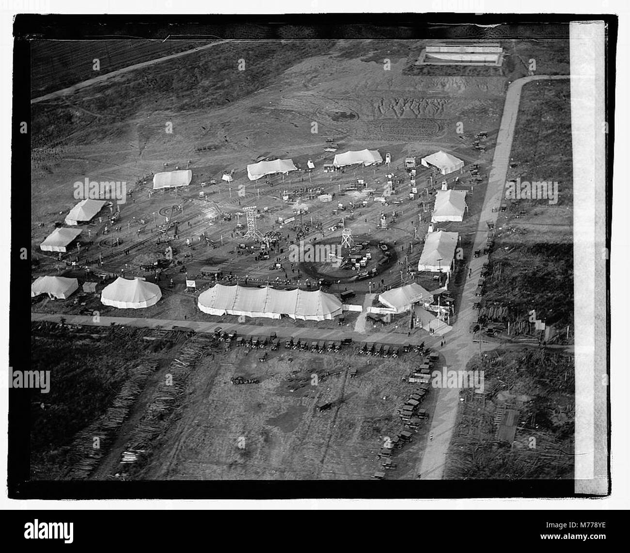 Eine Traktormesse, bei der Landmaschinen vorgestellt werden, wobei der Schwerpunkt auf Innovationen bei Landtechnik und -Ausrüstung liegt. Stockfoto