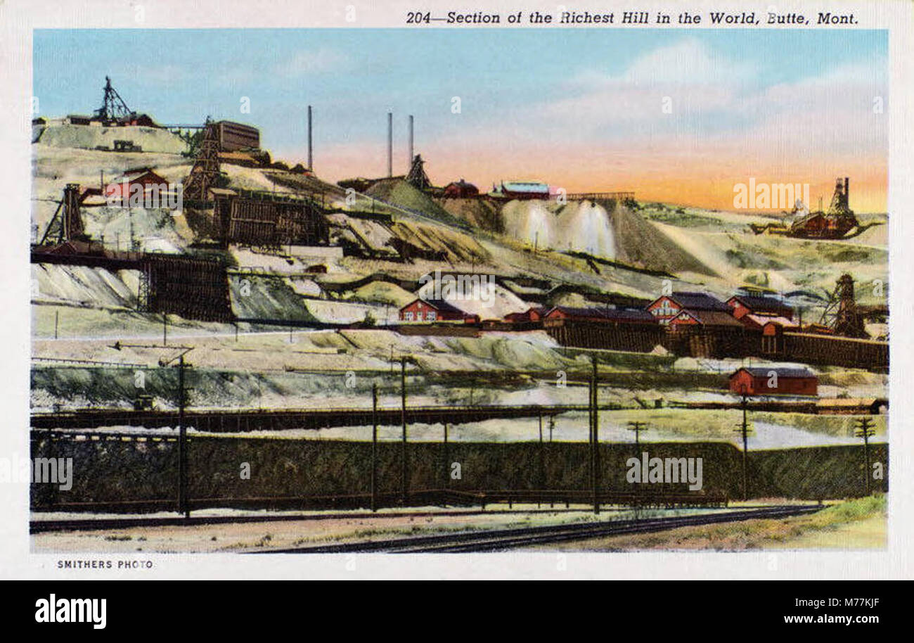 Ein Blick auf einen Teil von Butte, Montana, bekannt als der reichste Hügel der Welt. Das Gebiet war historisch berühmt für seine reichen Kupferlagerstätten und Bergbauaktivitäten, die eine wichtige Rolle bei der Entwicklung der Stadt spielten. Stockfoto