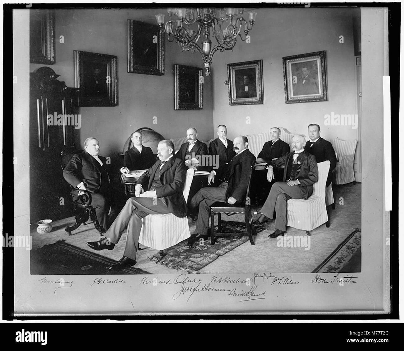 Ein historisches Foto von Grover Cleveland, dem 22. Und 24. Präsidenten der Vereinigten Staaten, begleitet von seinen Kabinettsmitgliedern. Stockfoto