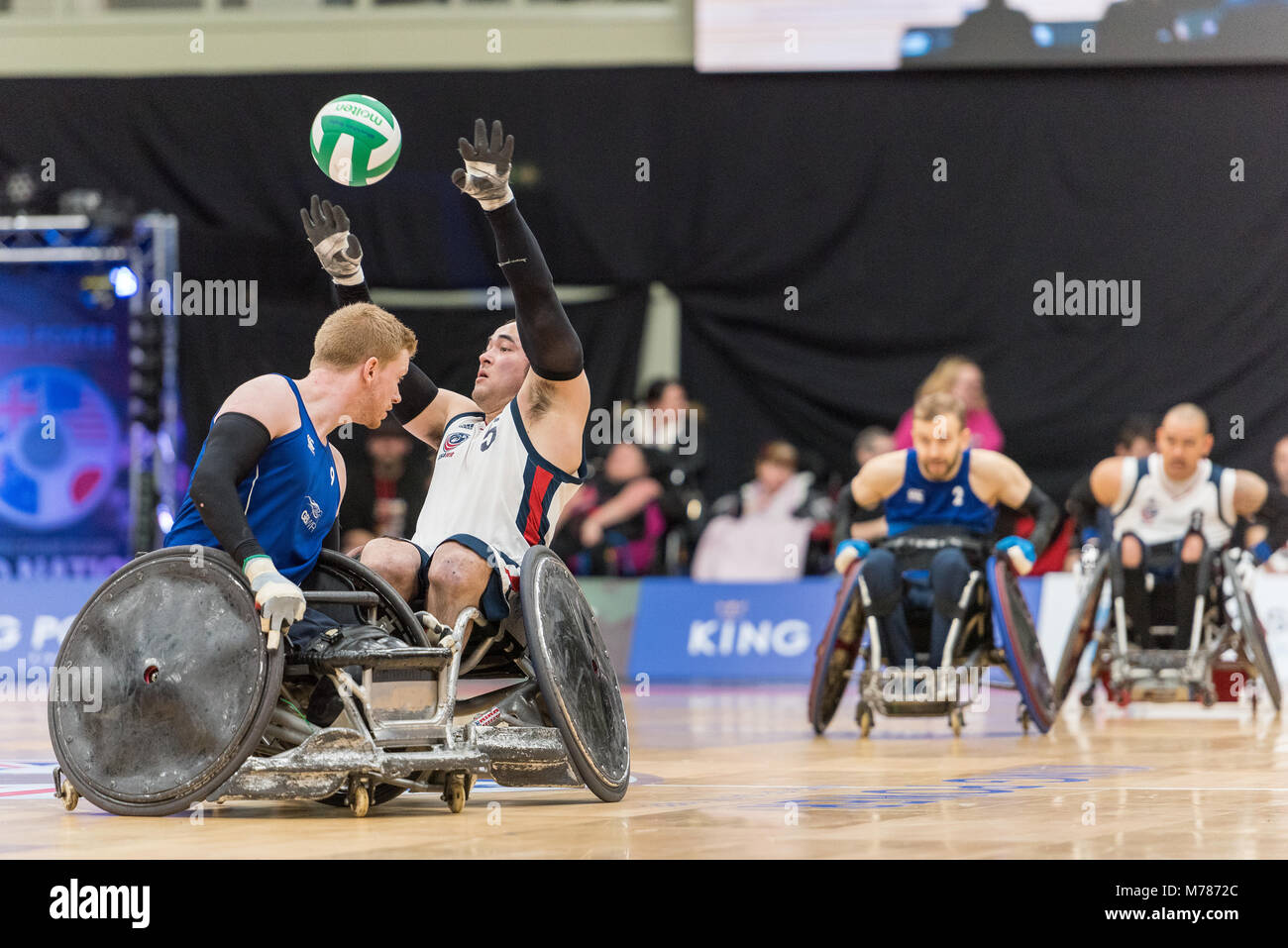 Leicester, Großbritannien, 9. März, 2018. Rollstuhl Rugby: Quad Nationen GBR vs USA in Leicester Arena. Tag eins, GBR vs USA Rollstuhl Rugby. Die USA Chuck Aoki (05) den Ball während des Spiels. (C) pmgimaging/Alamy leben Nachrichten Stockfoto