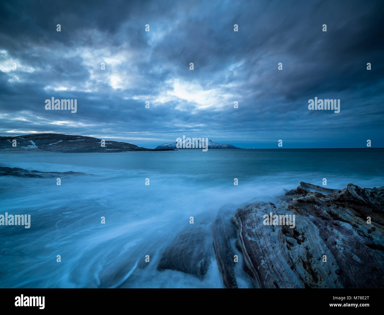 Landegode in der blauen Stunde Stockfoto