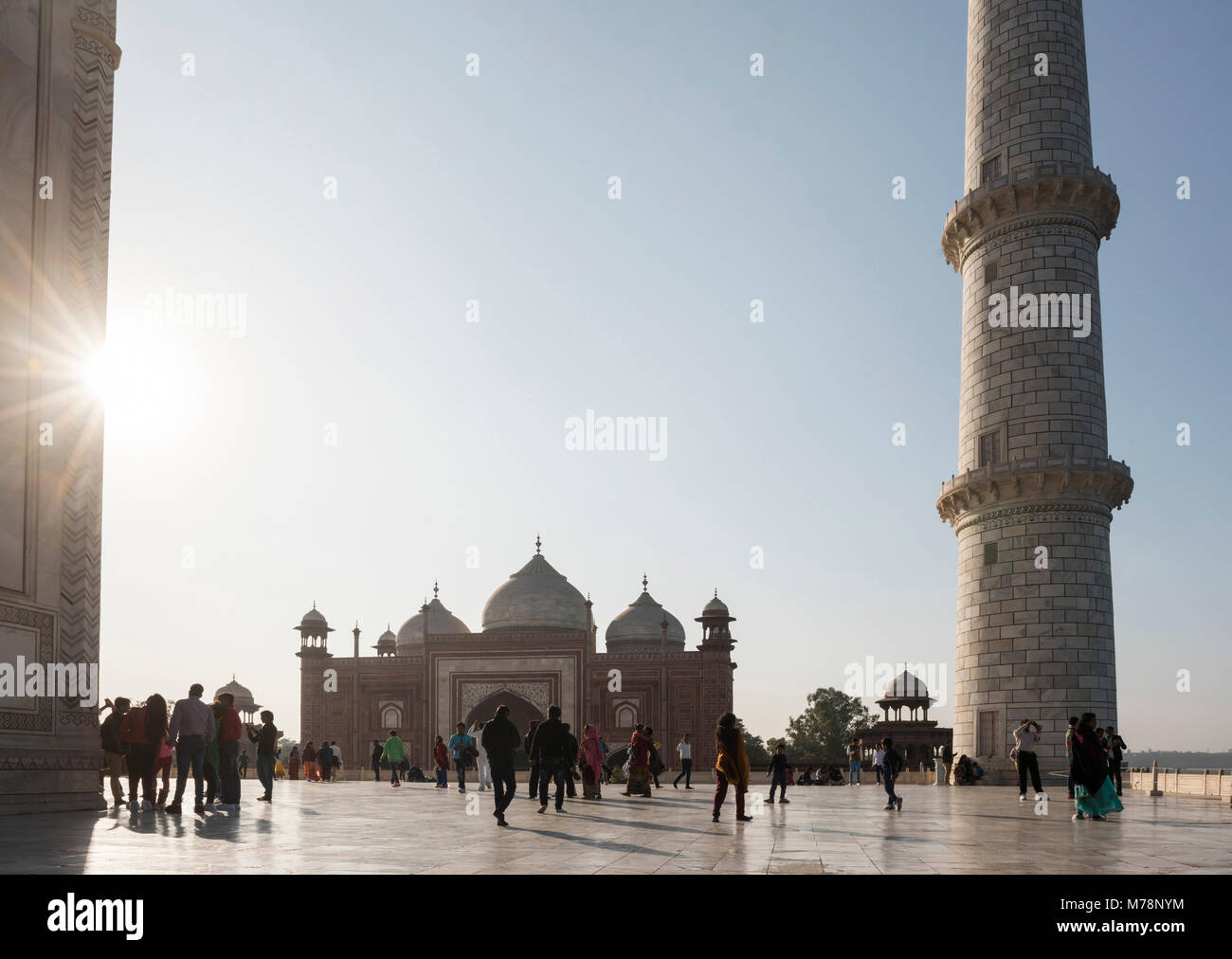 Moschee in der Taj Mahal Komplex, UNESCO-Weltkulturerbe, Agra, Uttar Pradesh, Indien, Asien Stockfoto