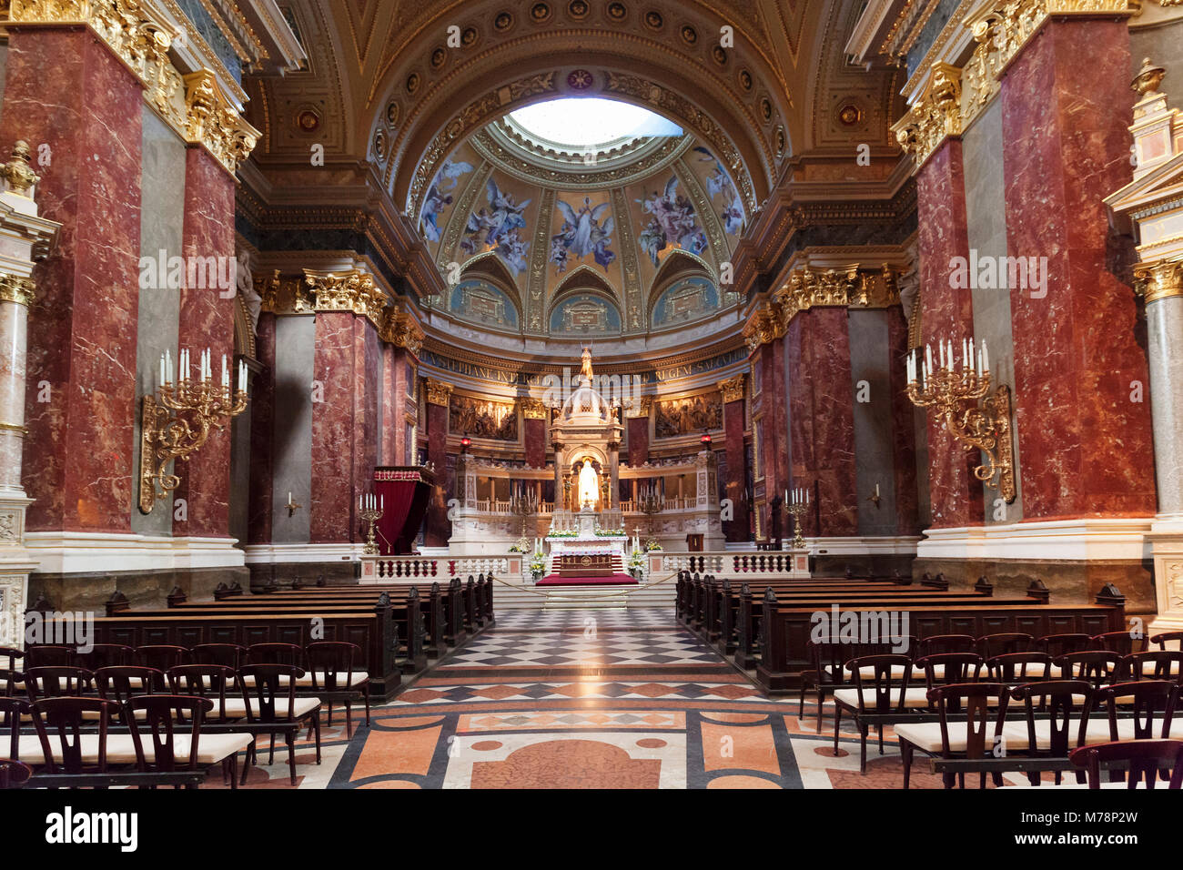 Die St.-Stephans-Basilika, Altstadt von Pest, Budapest, Ungarn, Europa Stockfoto