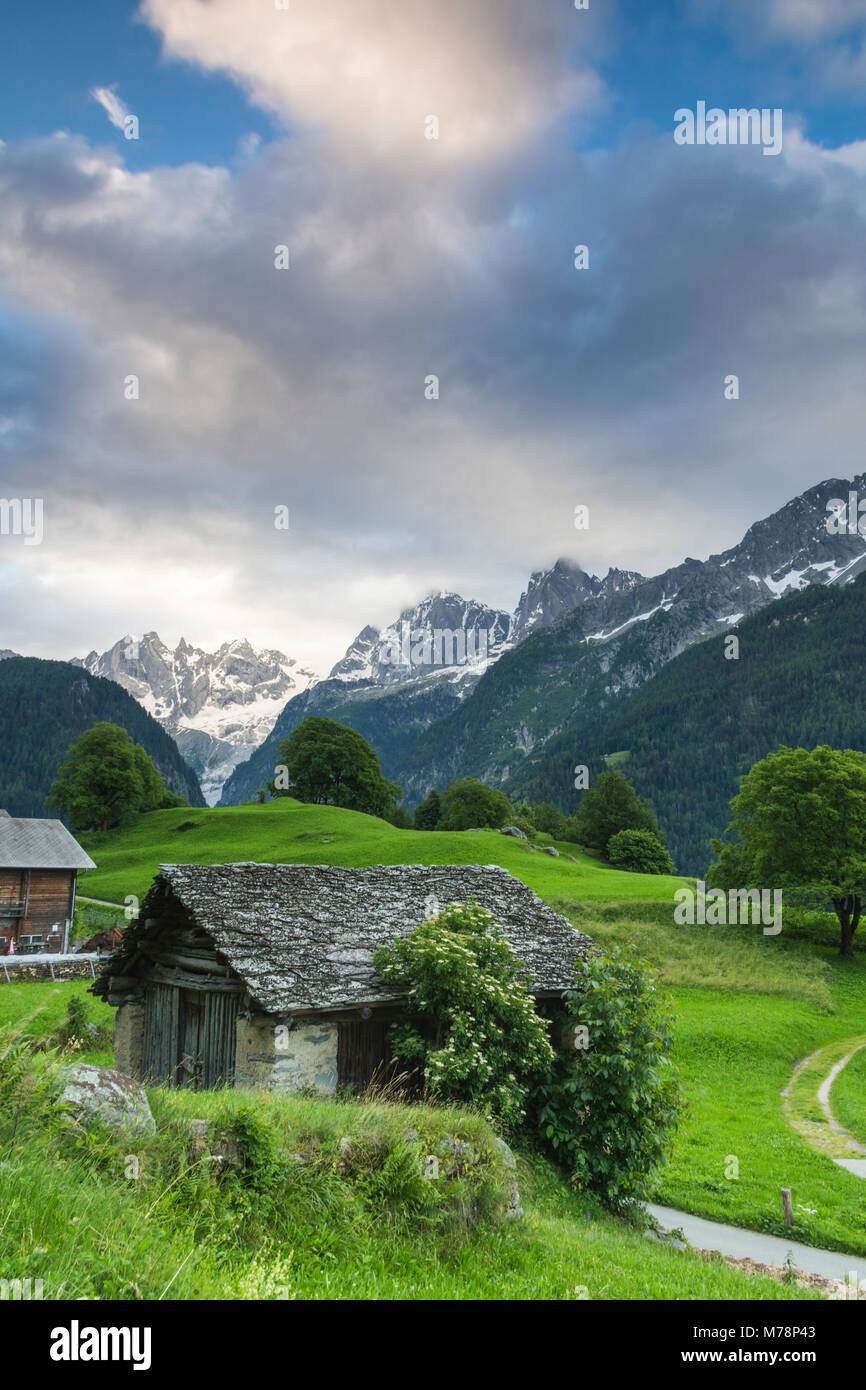Soglio switzerland alpine village -Fotos und -Bildmaterial in hoher ...