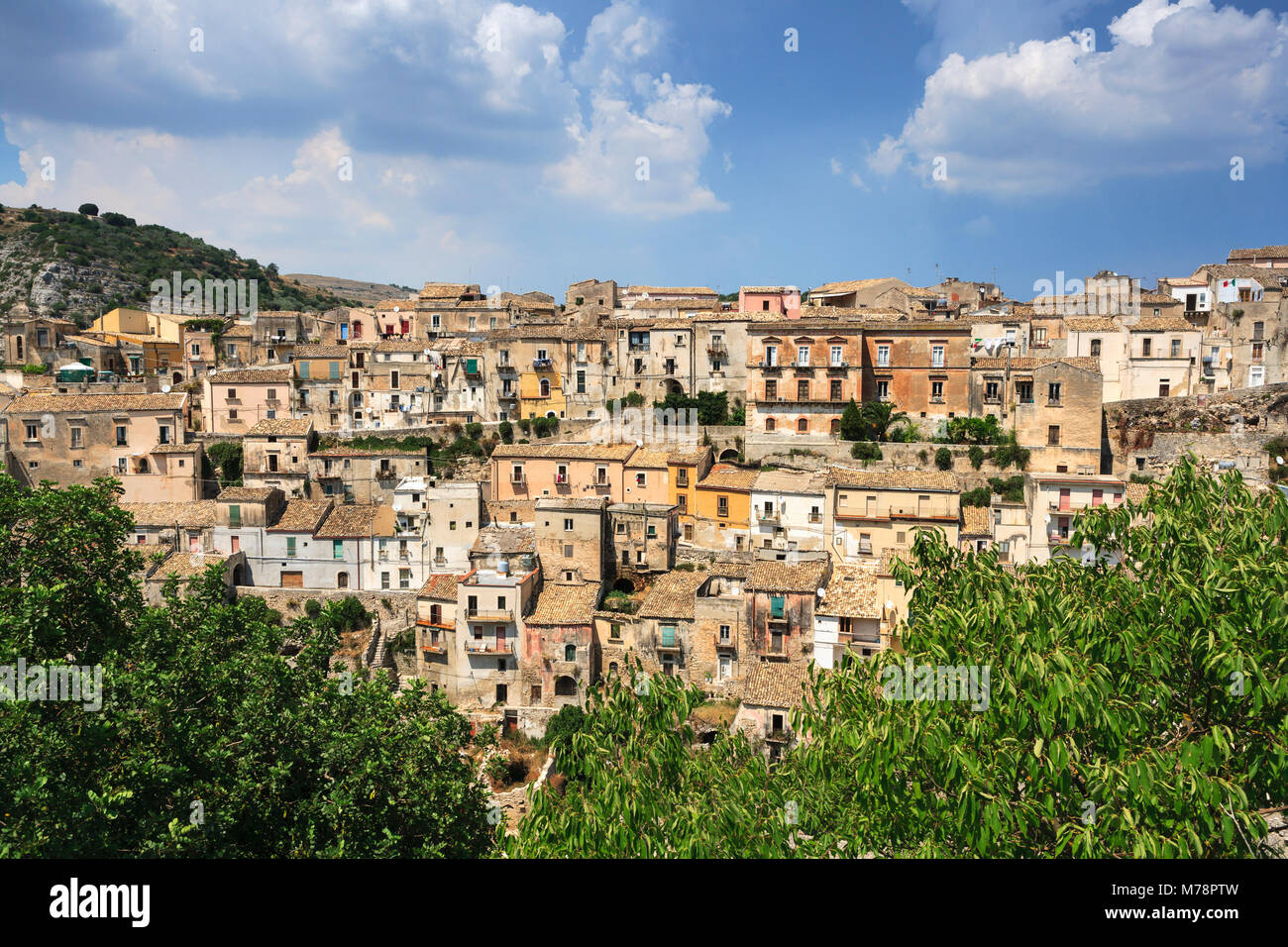 Blick auf die Altstadt, Ragusa, Val di Noto, UNESCO-Weltkulturerbe, Sizilien, Italien, Europa Stockfoto