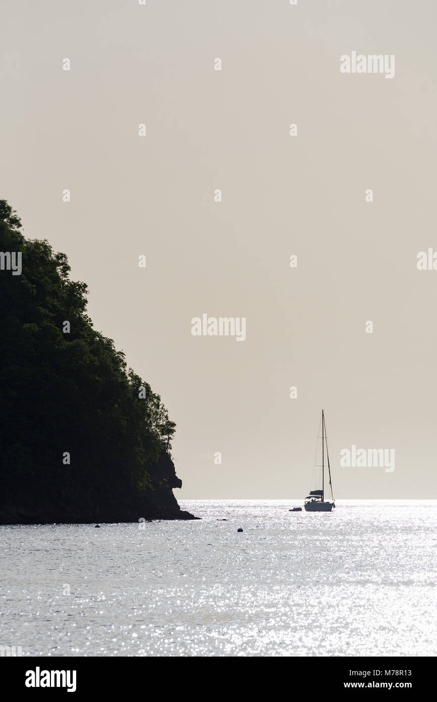 Boot günstig aus bei Sonnenuntergang Marigot Bay, St. Lucia, Windward Islands, West Indies Karibik, Mittelamerika Stockfoto