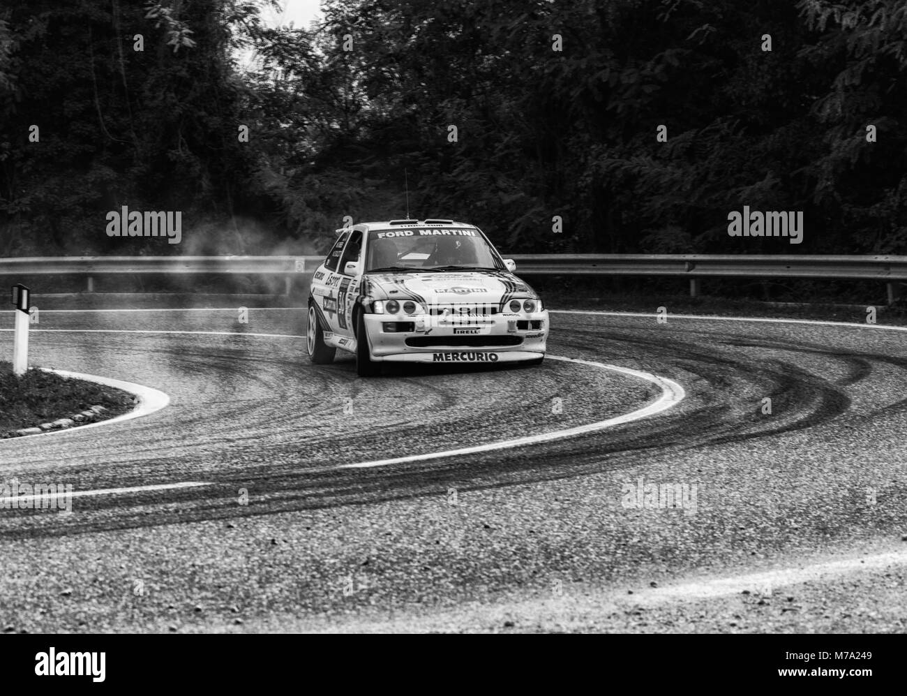 FORD ESCORT RS 1994 alten Rennwagen Rallye historische Rennen Stockfoto