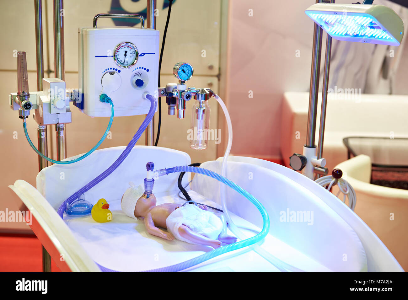 Gerät der künstliche Belüftung der Lungen für Neugeborene im Krankenhaus Stockfoto