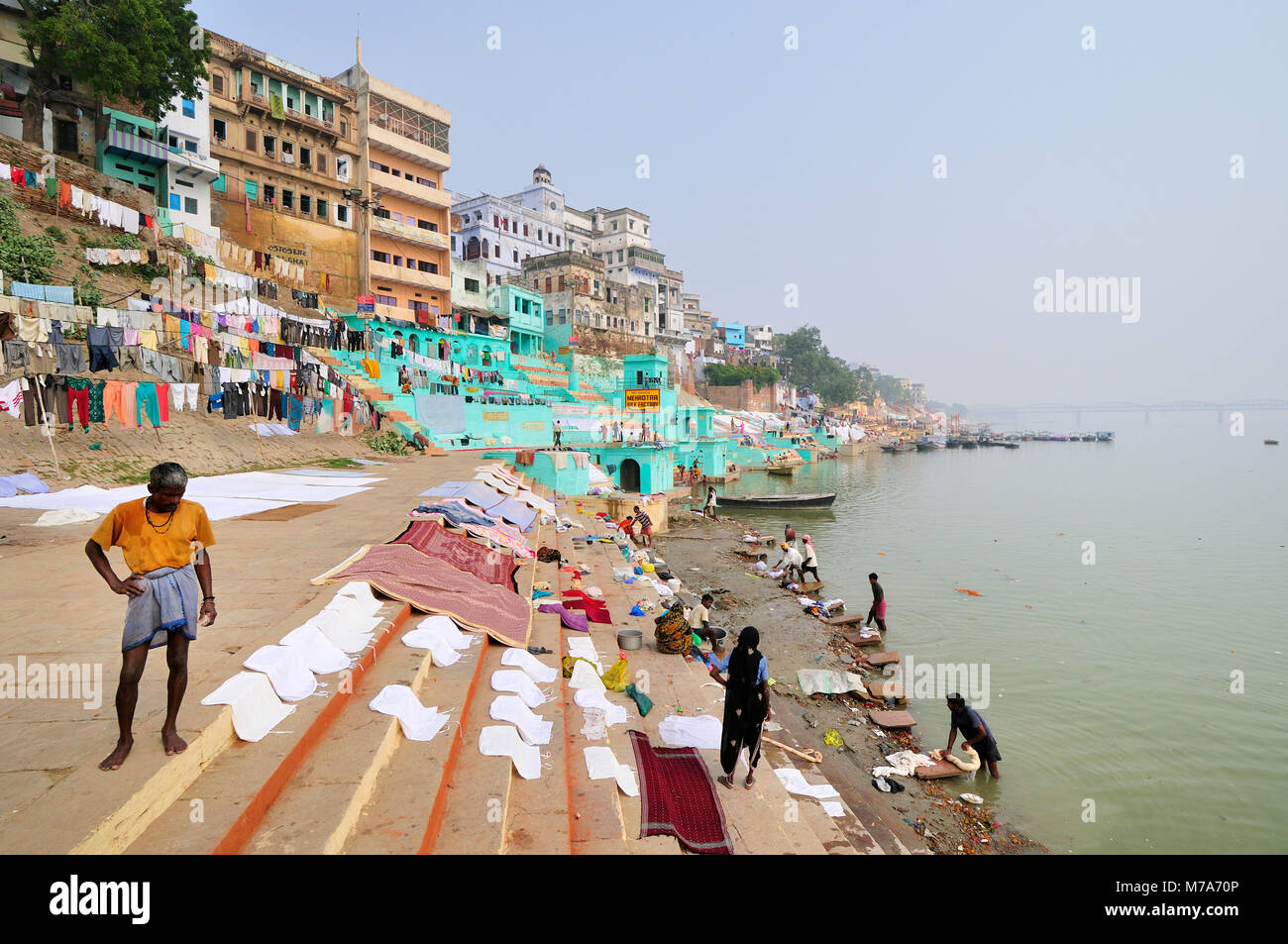 Die ghats entlang des Ganges Banken, Varanasi, Indien Stockfoto