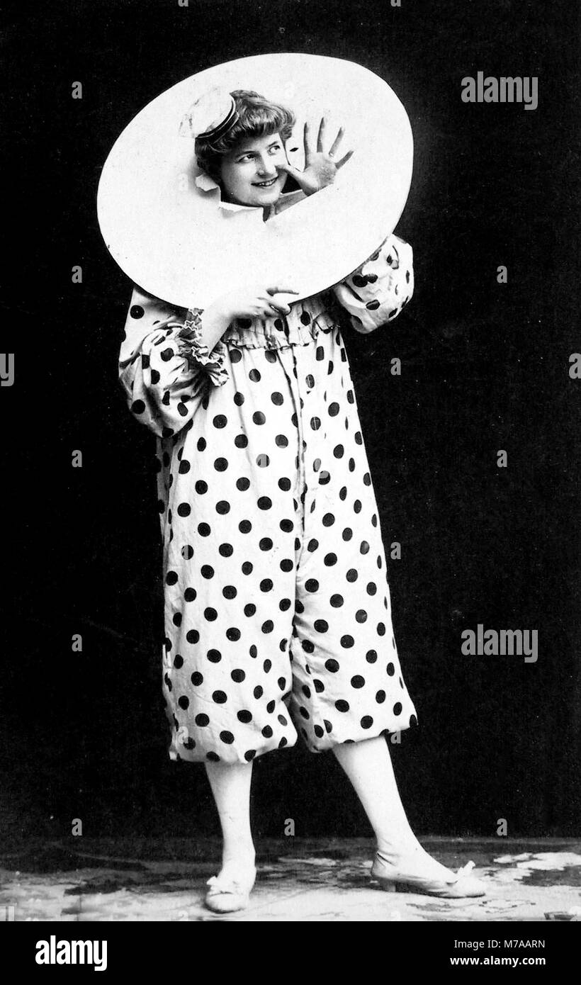 Frau gekleidet wie ein Clown, 1910 s, Deutschland Stockfoto