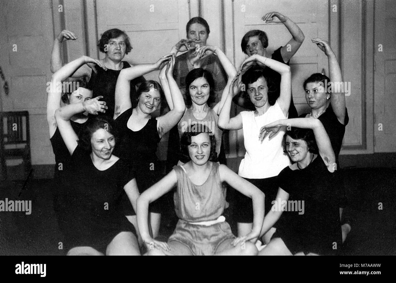 Gruppe erschossen, die Frauen Gymnastik, 1930er Jahre, Deutschland Stockfoto