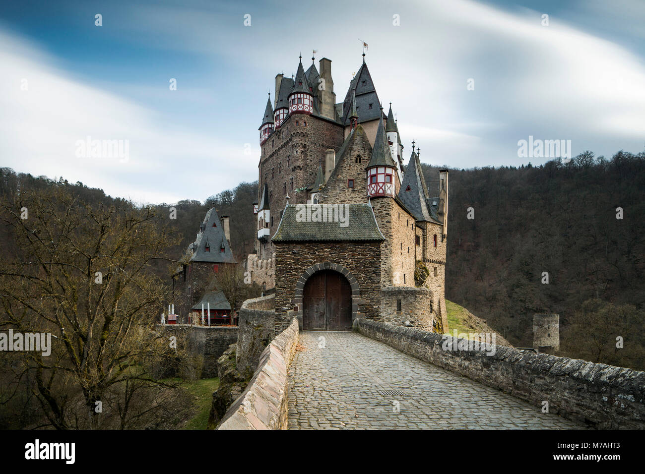 Burg Eltz In Der Eifel Liegt Nahe Der Stadt _ – SMDR