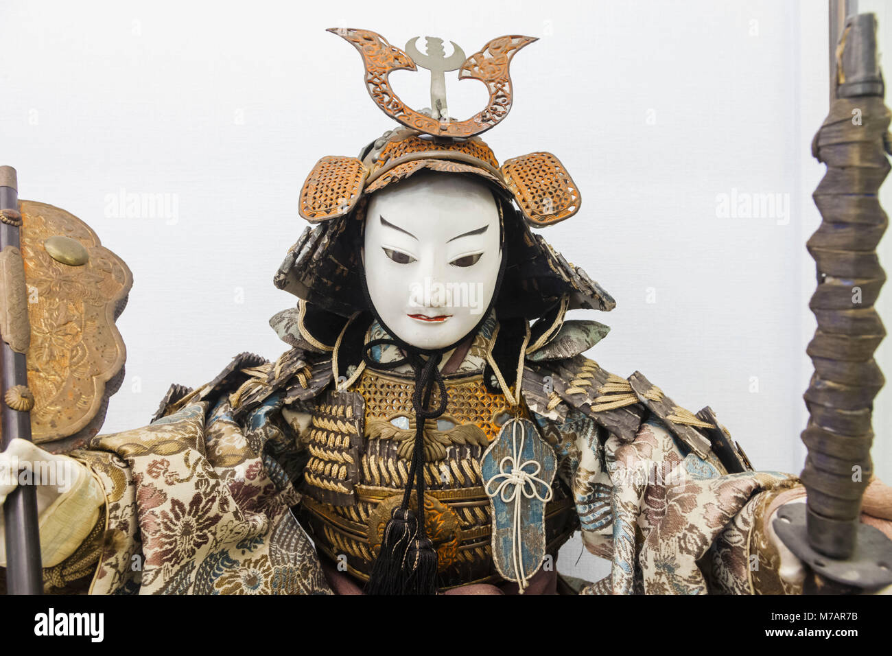 Japan, Honshu, Präfektur Shizuoka, Atami, Atami Schloss, Ausstellung der Japanische Puppe gekleidete Krieger Kostüm Stockfoto