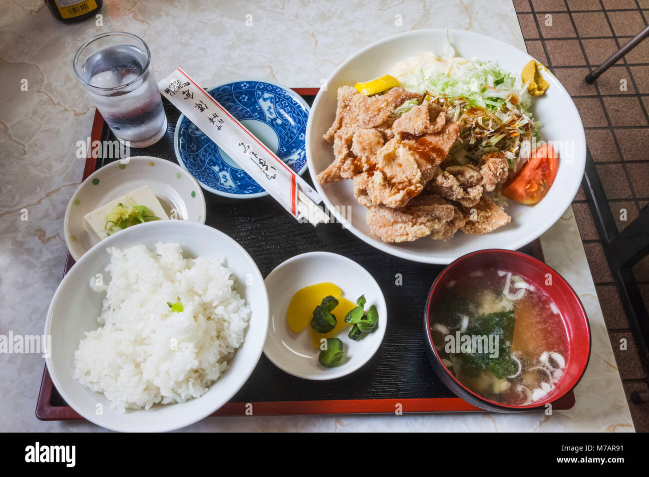 Japan, Honshu, Tokio, lokalen Restaurant, Mittagessen Stockfoto