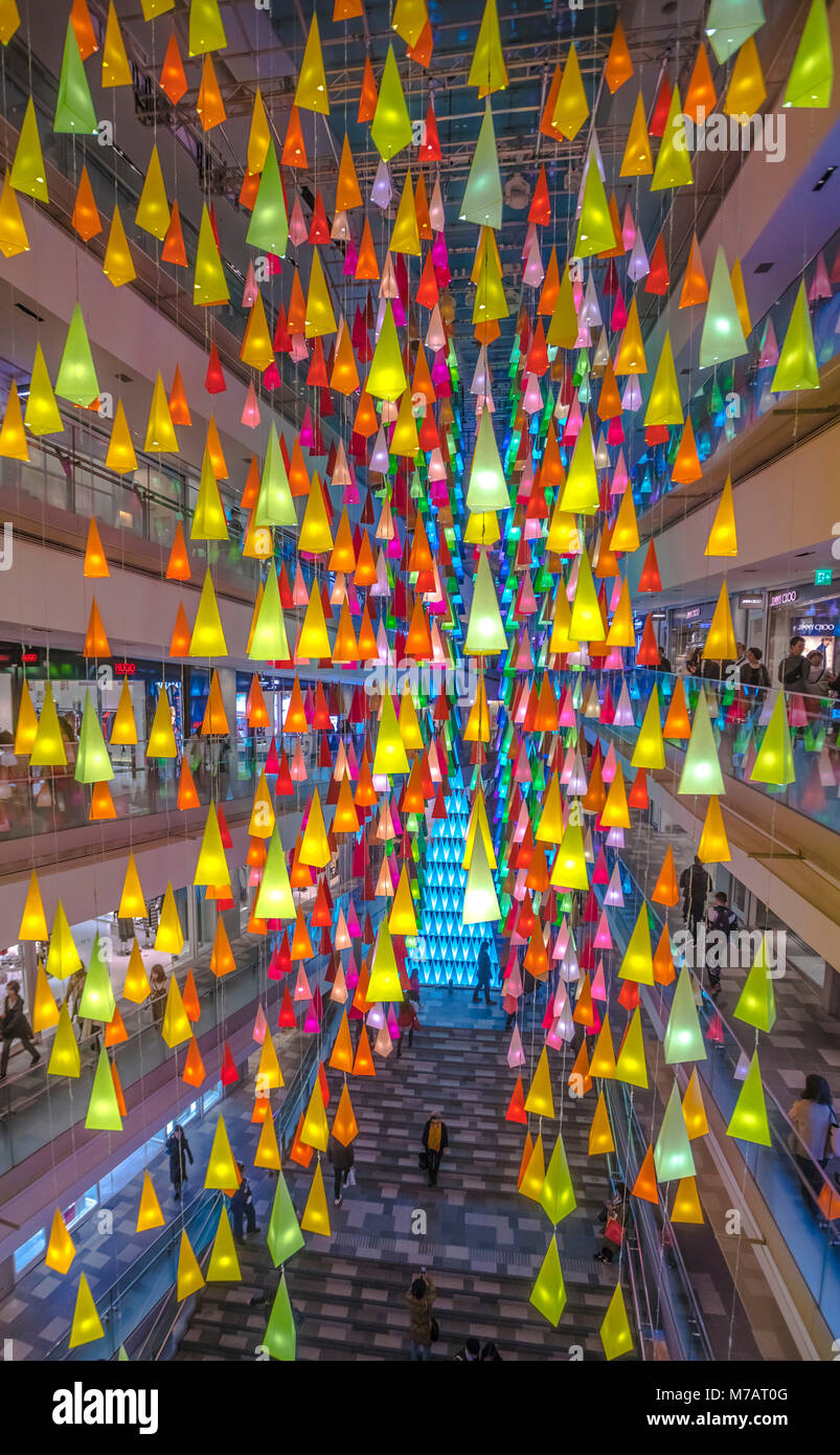 Japan, Tokyo City, Omotesando Bezirk, Omotesando Hills Shopping Center Stockfoto