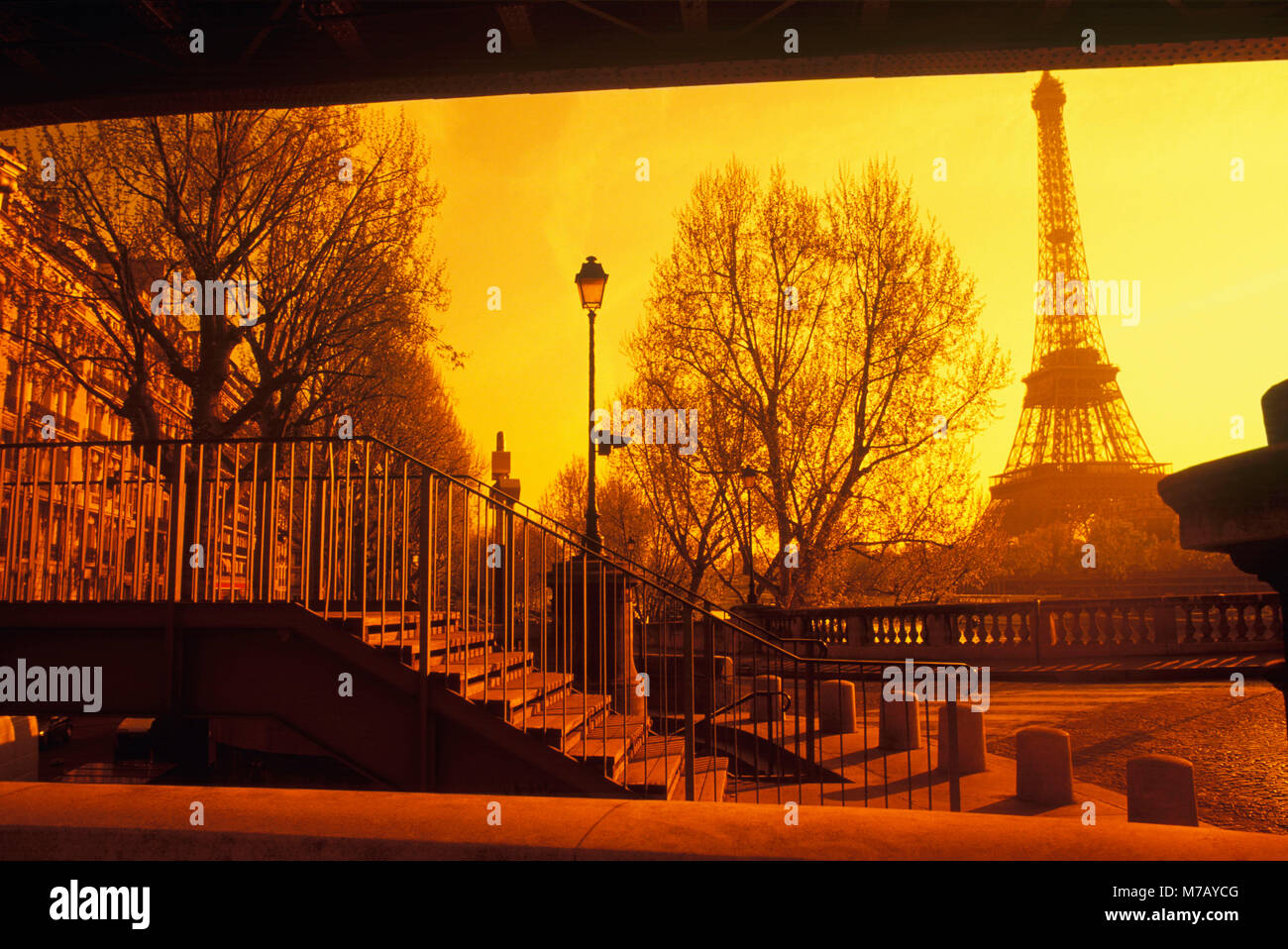 Vor einem Turm Treppe, Eiffelturm, Paris, Frankreich Stockfoto