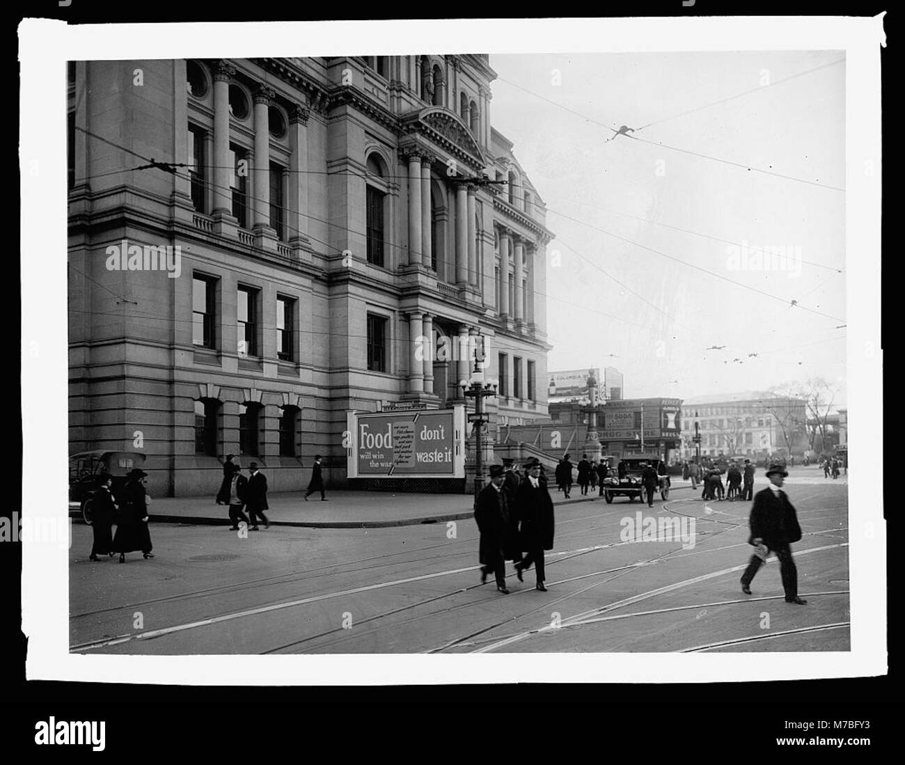Dieses Bulletin, gespendet von Old Colony Advertising Company, enthält wahrscheinlich Details zur Geschichte des Unternehmens, zu Marketingaktivitäten oder zu Werbeanzeigen, die Einblicke in die amerikanischen Geschäftspraktiken des frühen 20. Jahrhunderts bieten. Stockfoto