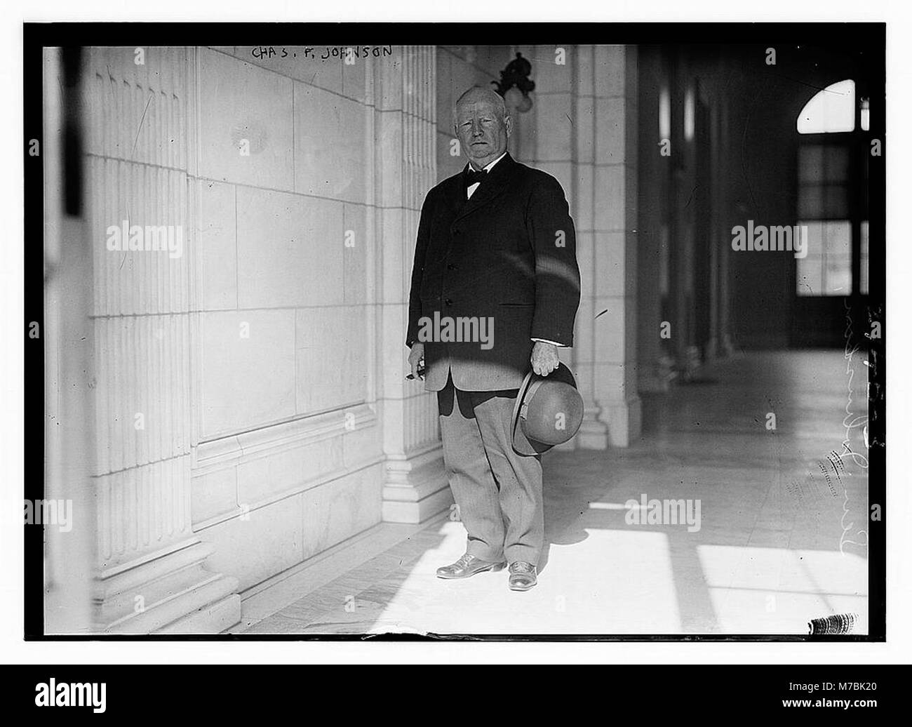 Ein Foto von Chas. F. Johnson, der sein Gleichnis einfängt und zu den historischen Aufzeichnungen namhafter Persönlichkeiten im frühen 20. Jahrhundert beiträgt. Stockfoto