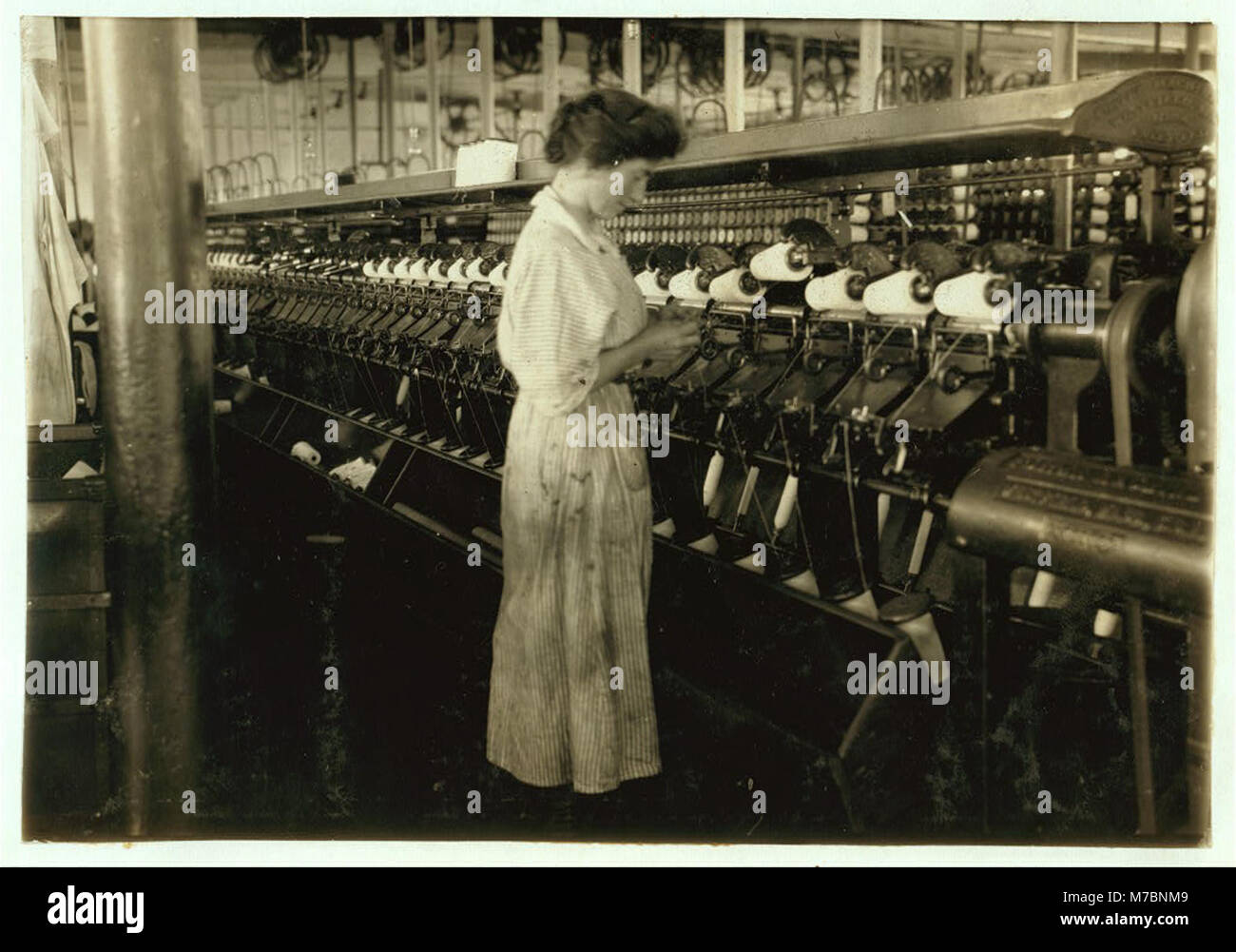 Ein Foto von Said, einem 17-Jährigen, der in der Indian Orchard Cotton Mill arbeitet. Das Bild zeigt die Jugendarbeit, die im späten 19. Jahrhundert in der Textilindustrie tätig war. Stockfoto