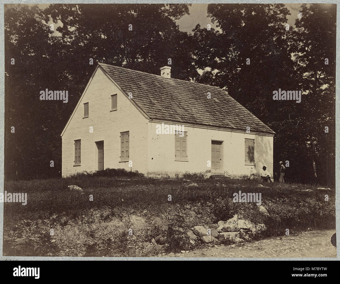 Die Dunker-Kirche, die sich auf dem Schlachtfeld von Antietam befindet, ist ein bedeutendes Wahrzeichen des Amerikanischen Bürgerkriegs, bekannt für seine Rolle während der Schlacht von Antietam im Jahr 1862. Stockfoto